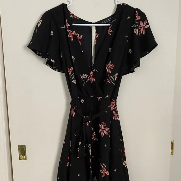 Macy's | Dresses | Macys Black Floral Pattern Dress | Poshmark